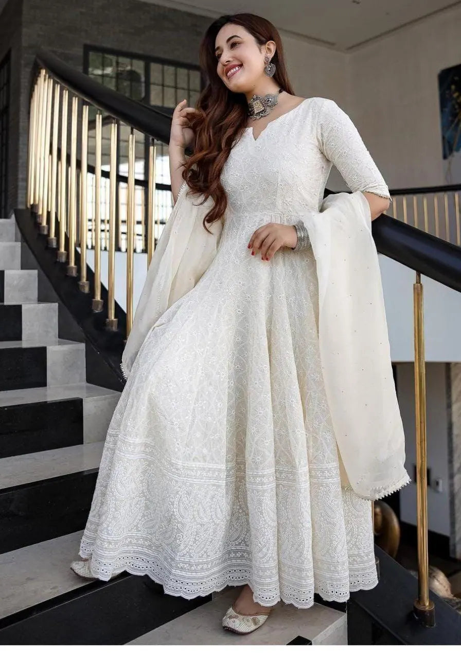 Creamy White Full Chikankari Kurta with Dupatta